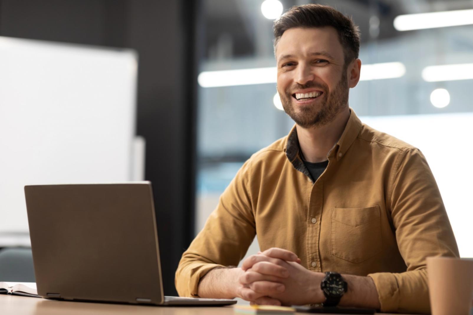 Vendre sur une marketplace ou en direct : deux petits commercants comparent leurs resultats